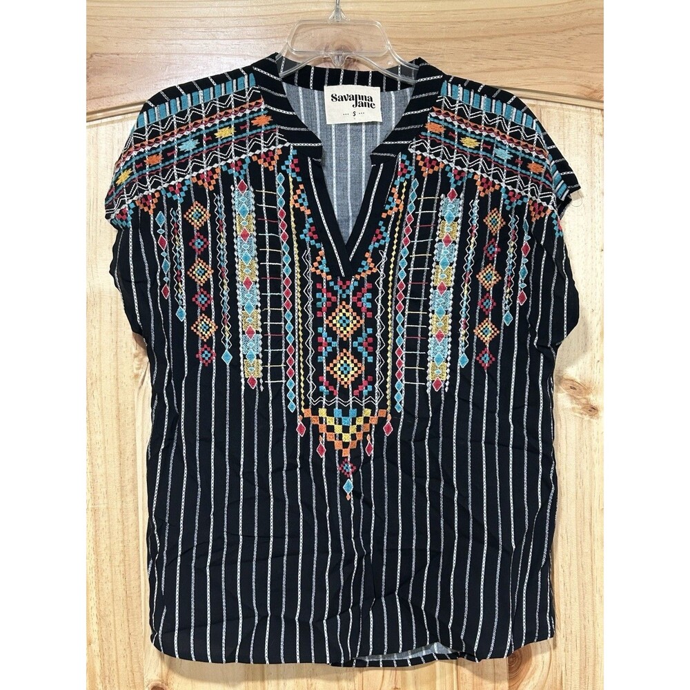 Savanna Jane Women’s Short Sleeve Black Embroidered Aztec Southwestern Size S